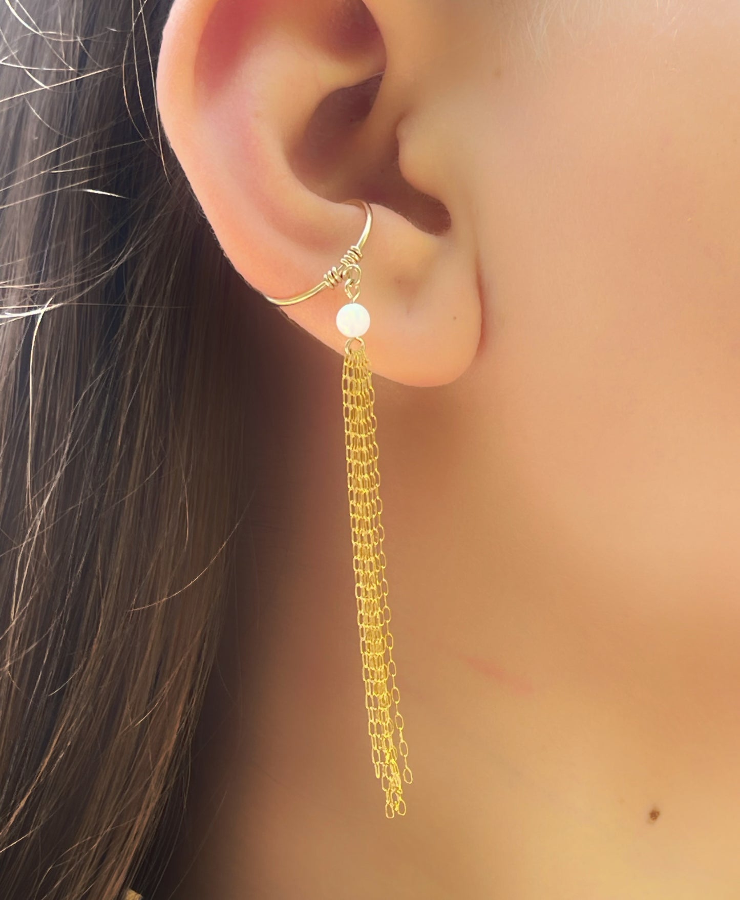 קאף לאוזן עם אופל ושרשראות תלויות