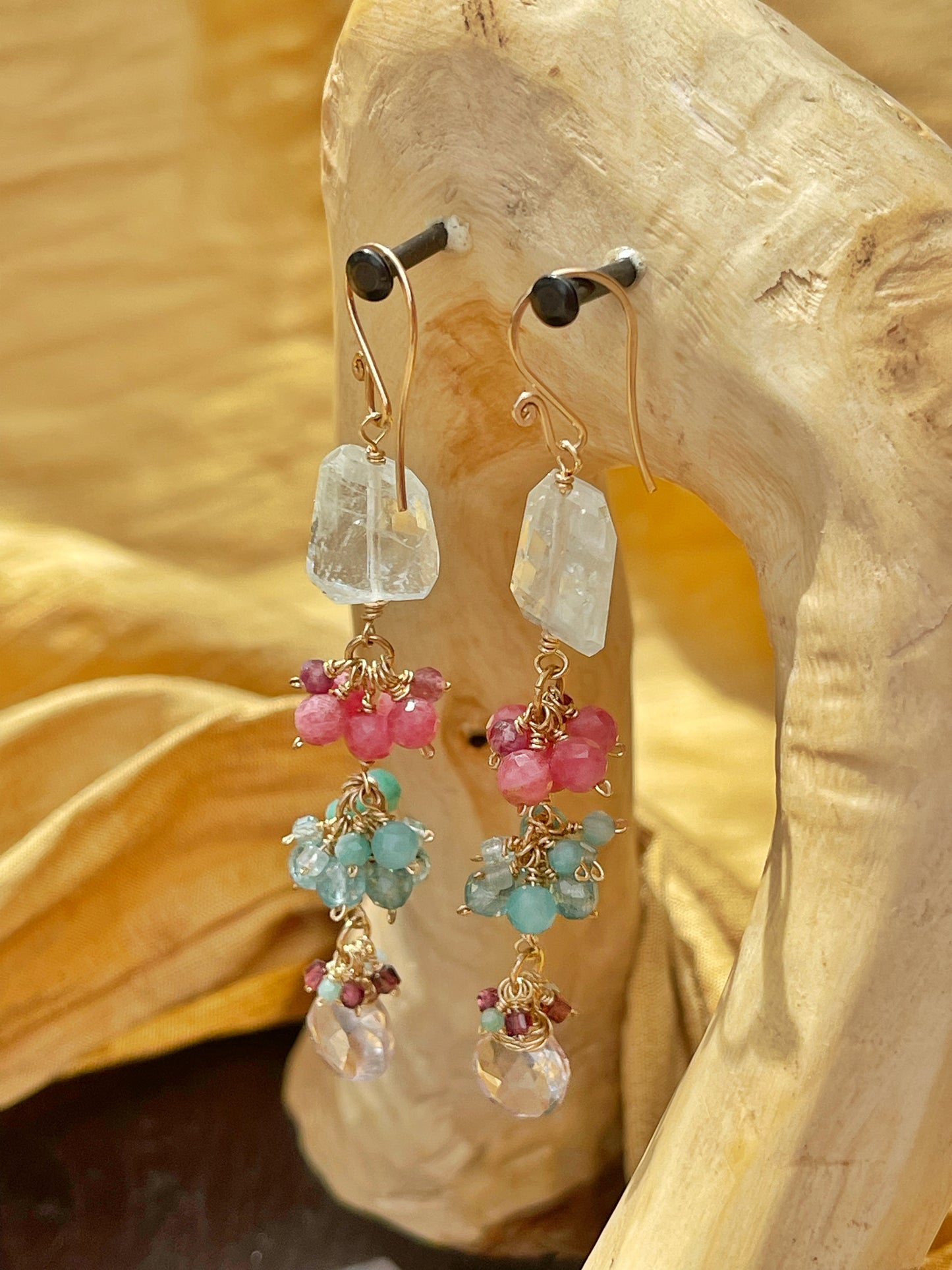 עגילים תלויים