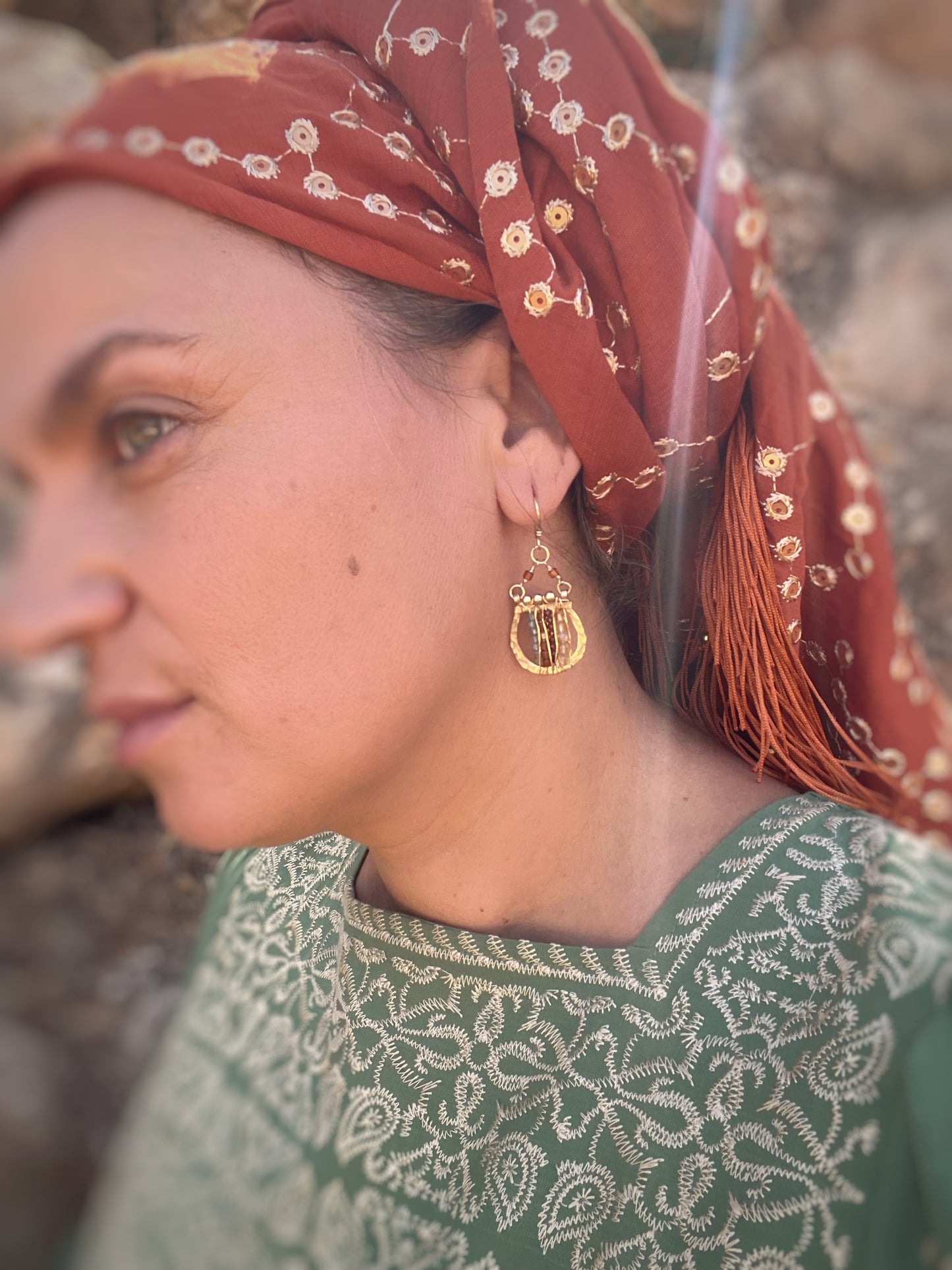 עגילי נֵבֶל