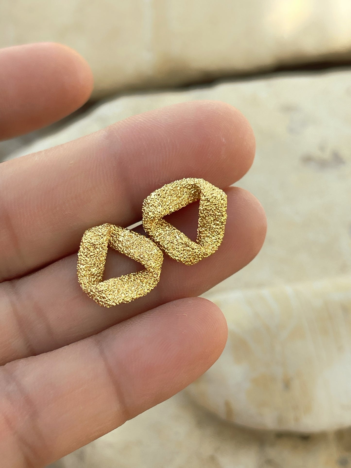 עגילי עדינות