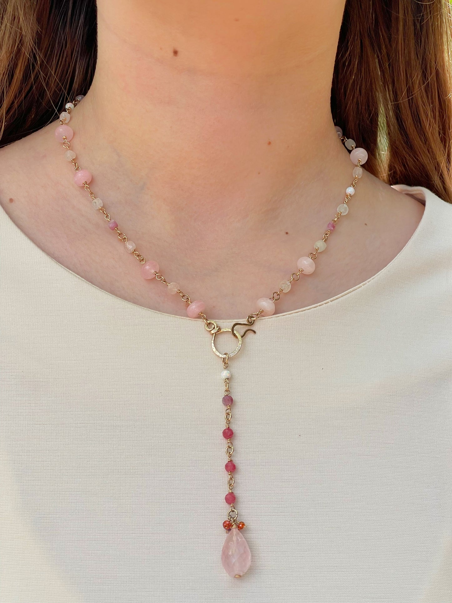 Gold-filled collier with gemstones