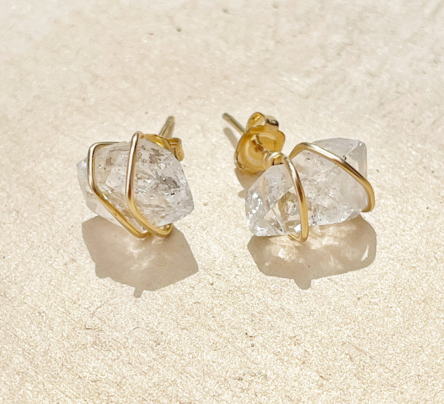 עגילים עם הרקימר דיימונד