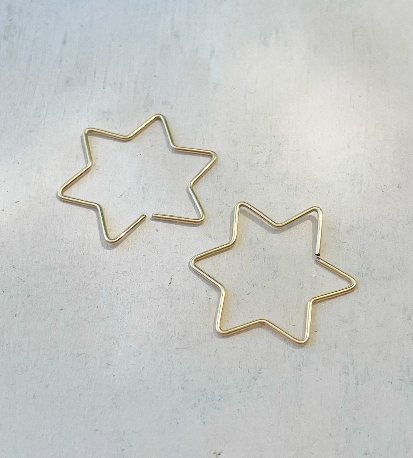 עגילי חופשי