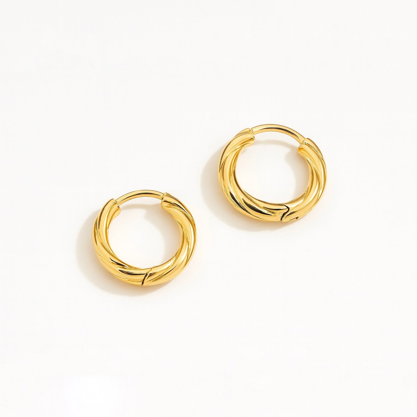 עגילי חישוק לולייני