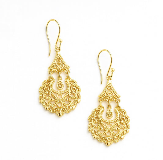 עגילי זוטה לבנה