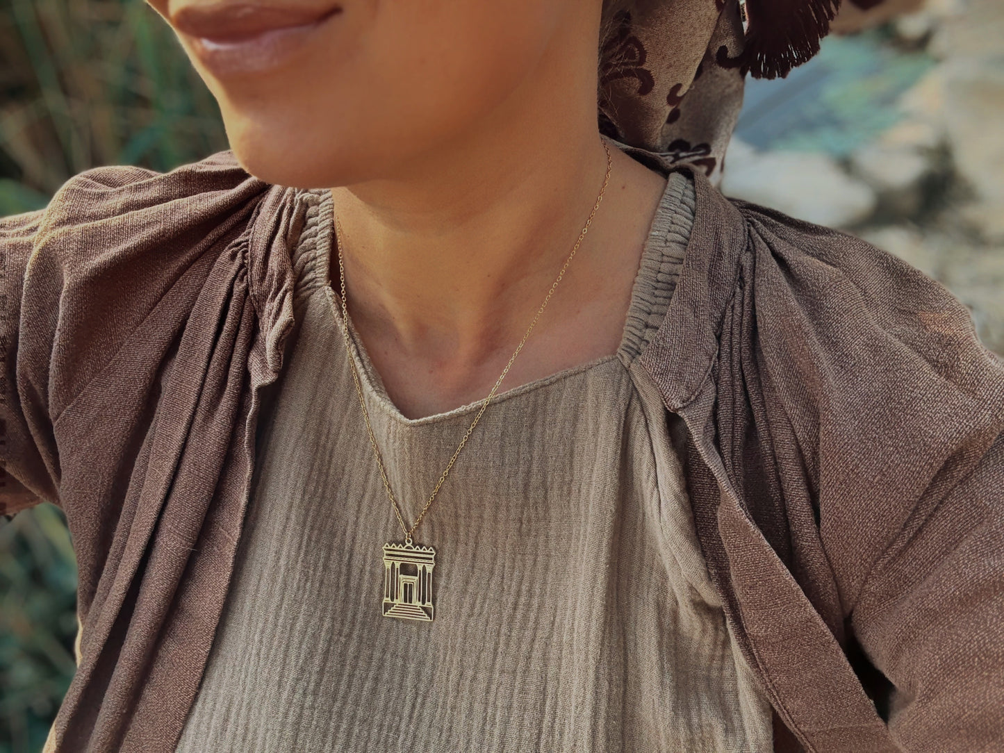 שרשרת יפה נוף קטן