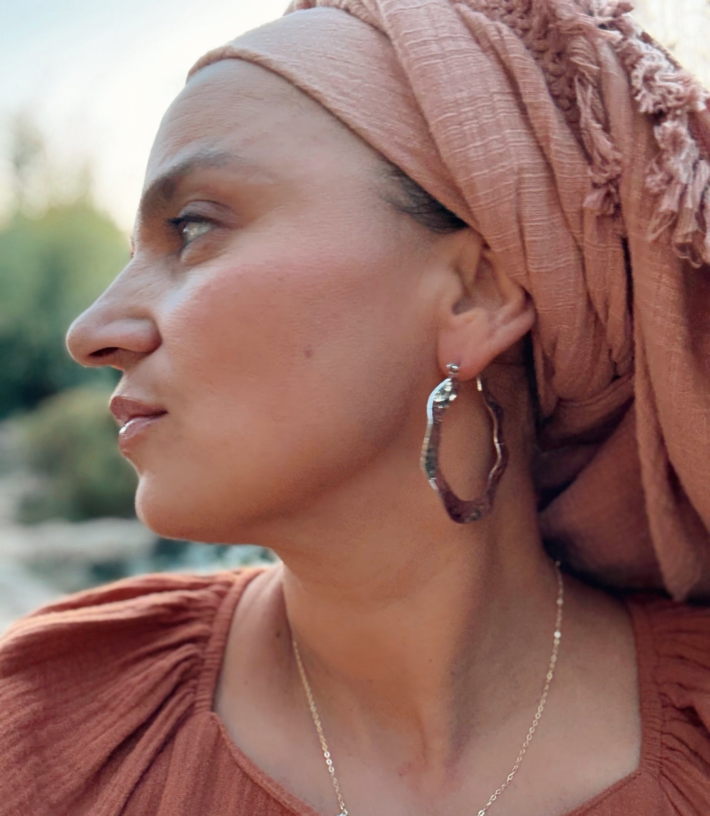 עגילי רחבים