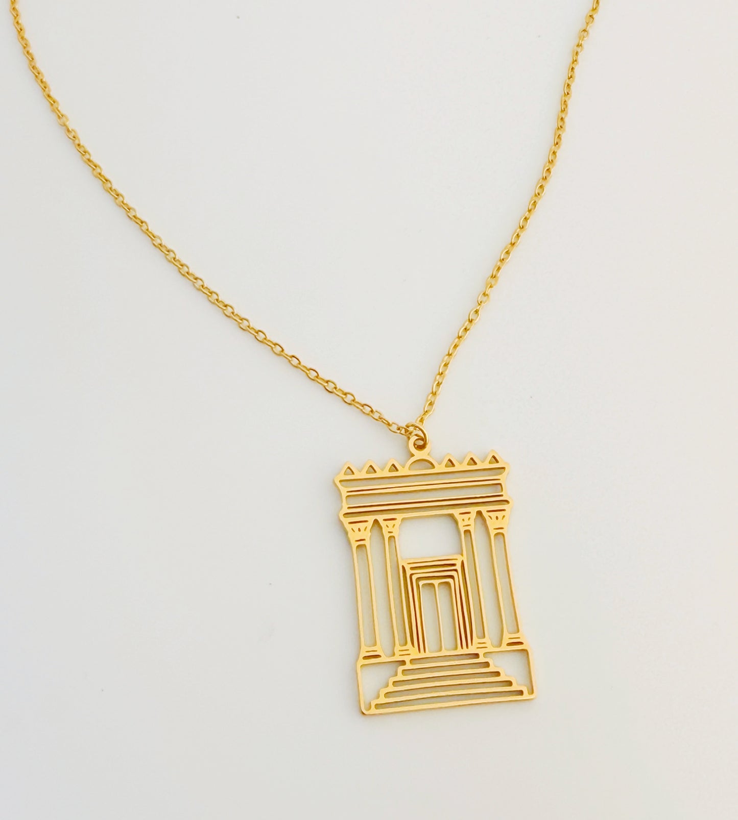 שרשרת יפה נוף קטן