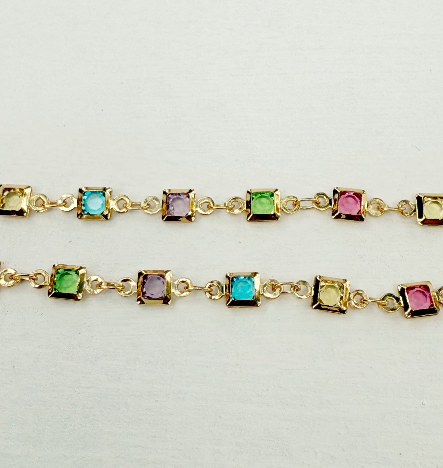 צמיד לרגל חלונות