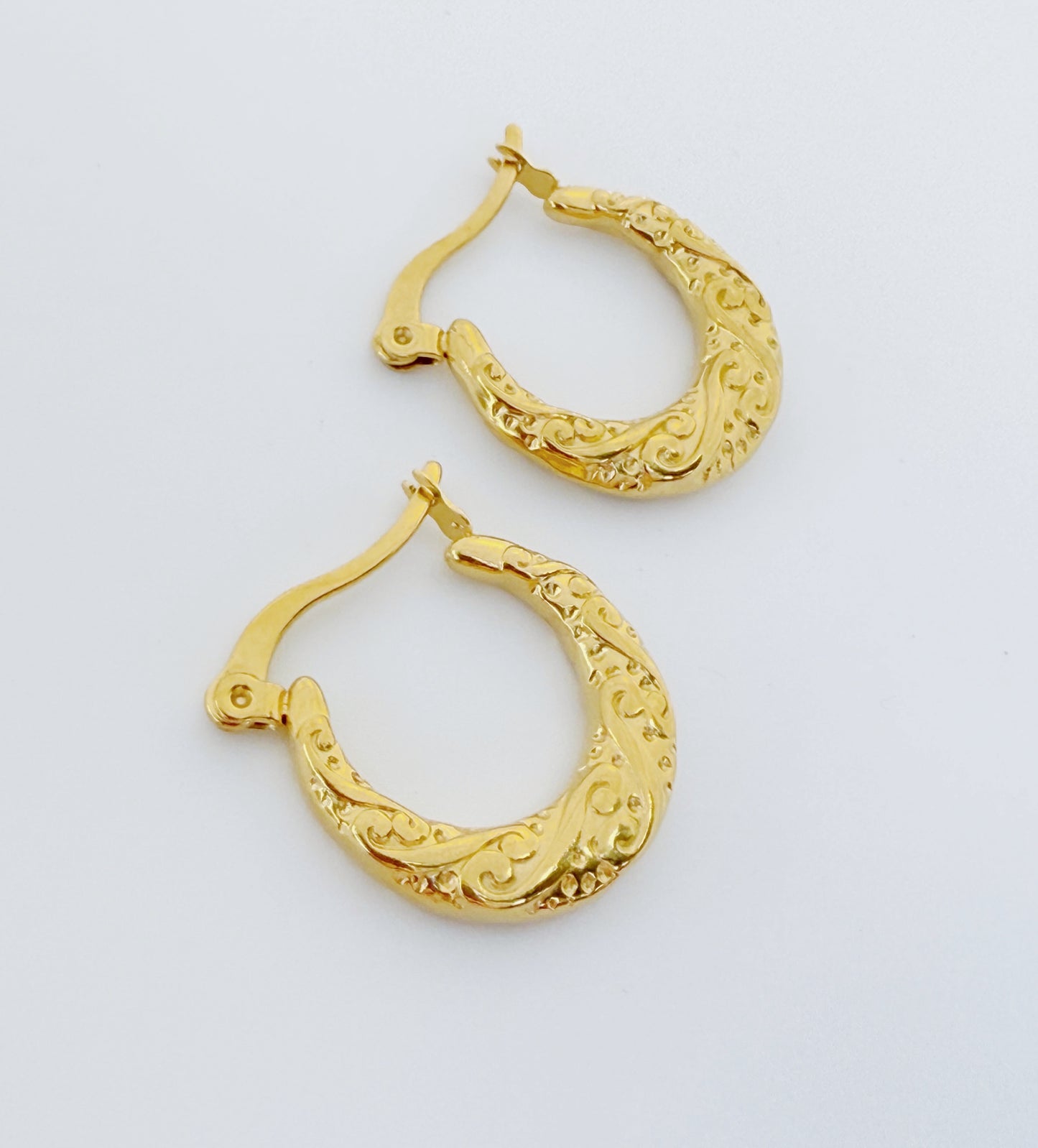 עגילי  תנובה