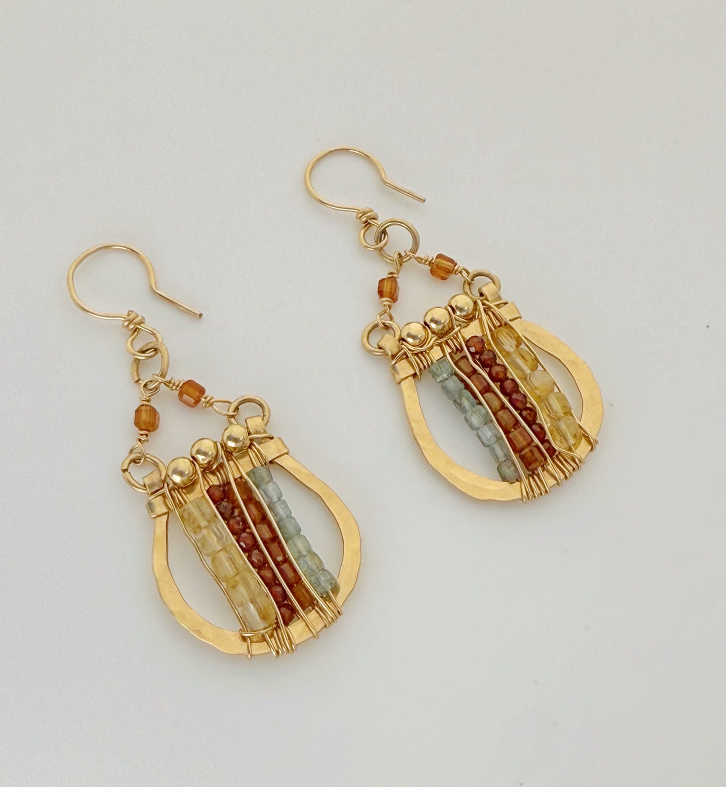 עגילי נֵבֶל