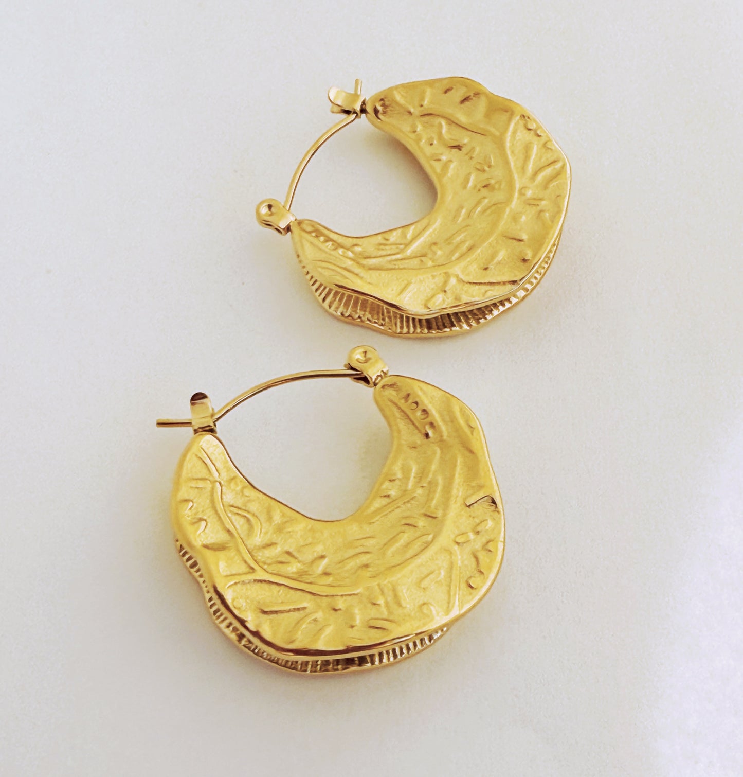 עגילי זהב עתיק