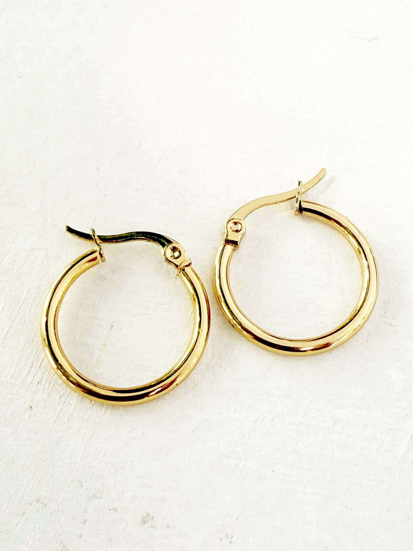 עגילי חישוק בייסיק 20 מ״מ