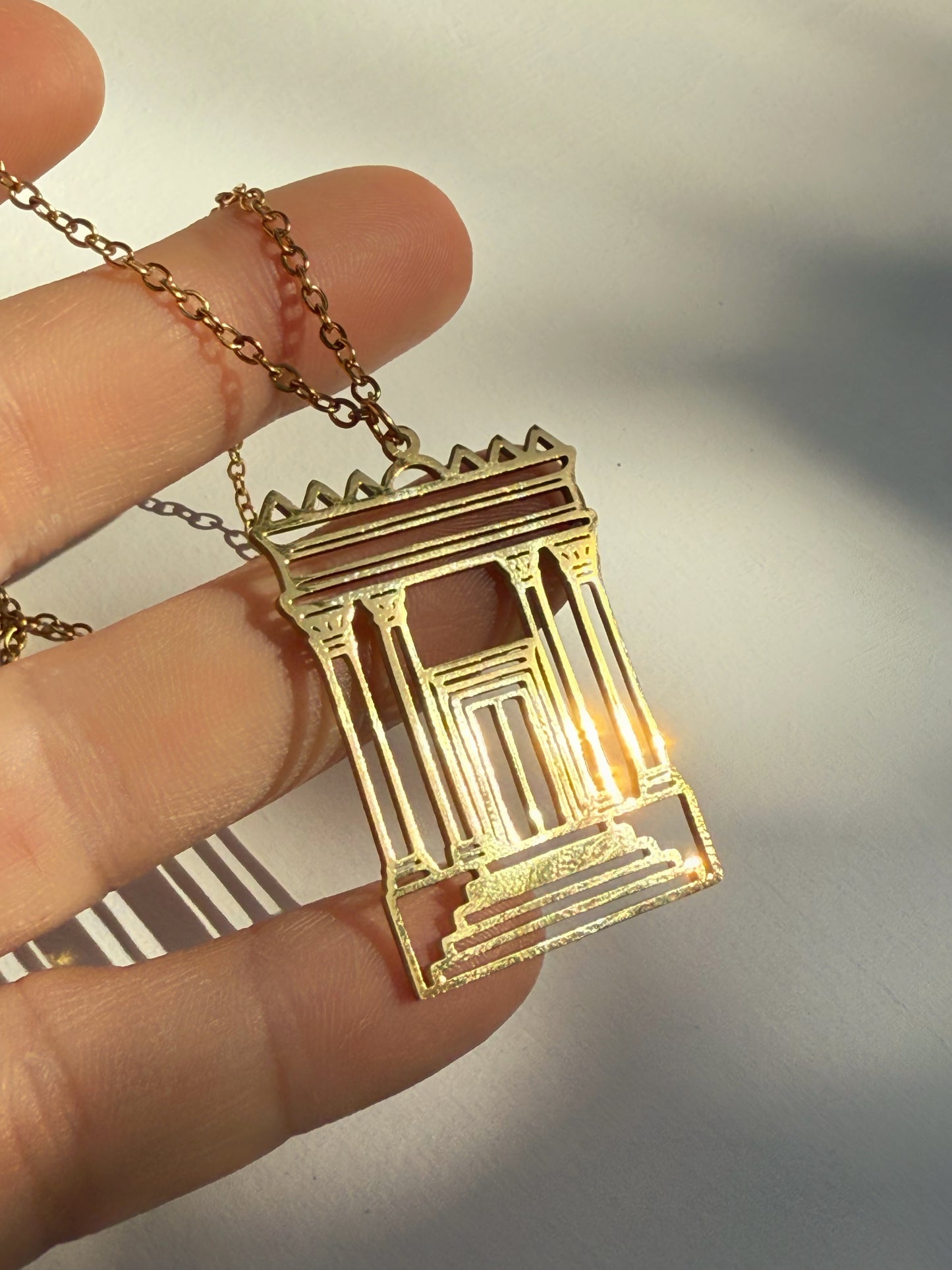 שרשרת יָפֶה נוֹף