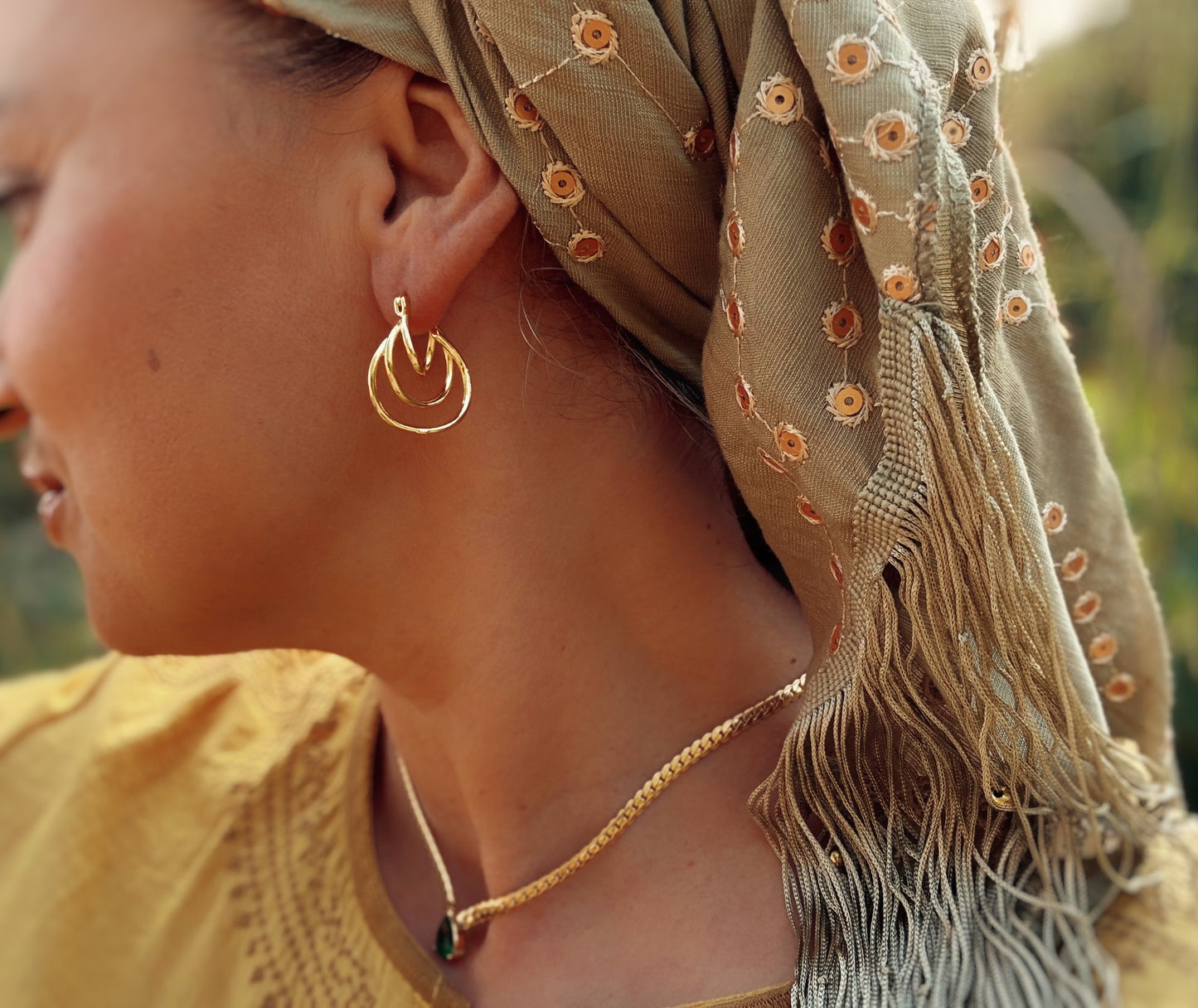 עגילי פסי זהב