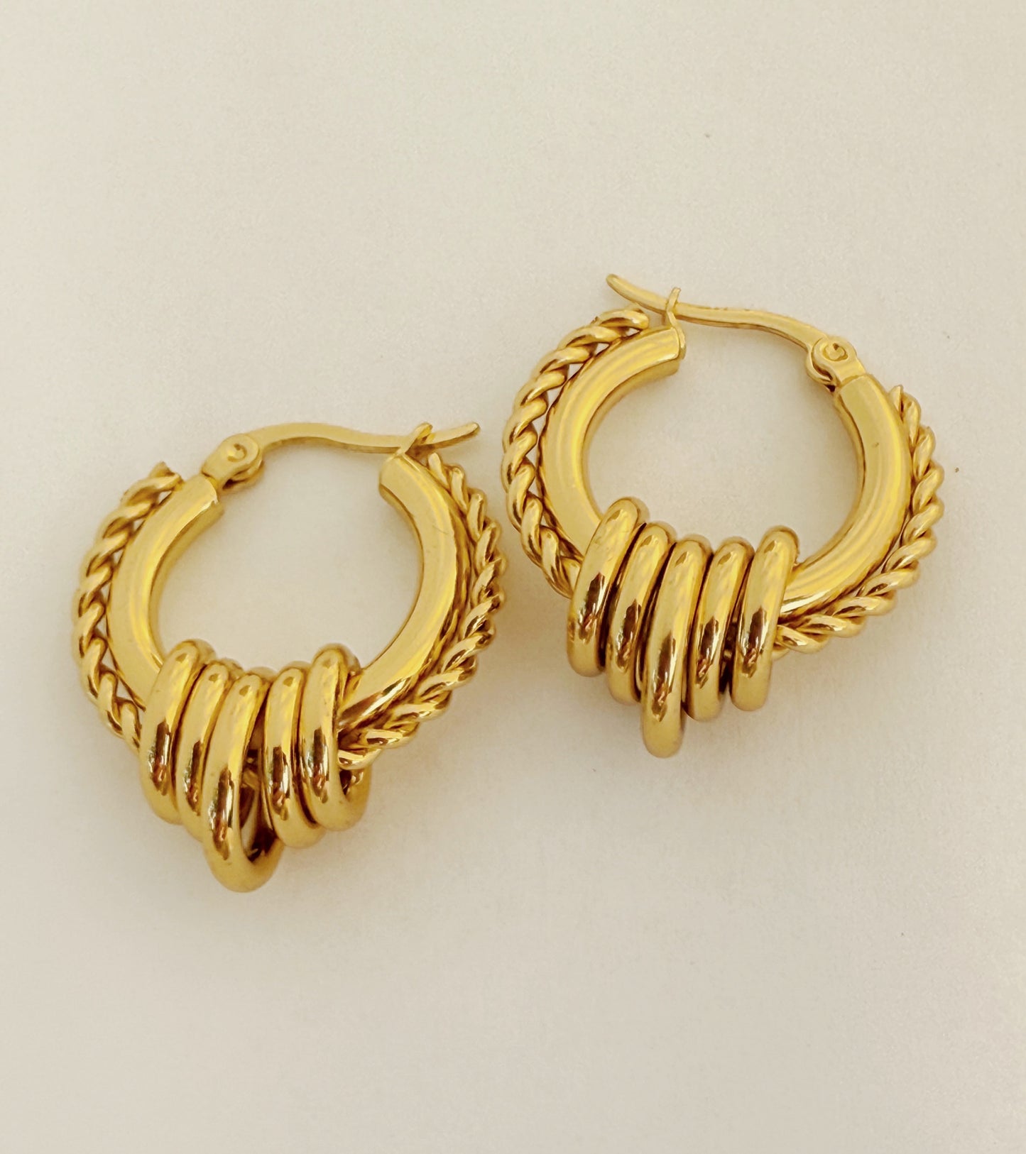 עגילי אלומות