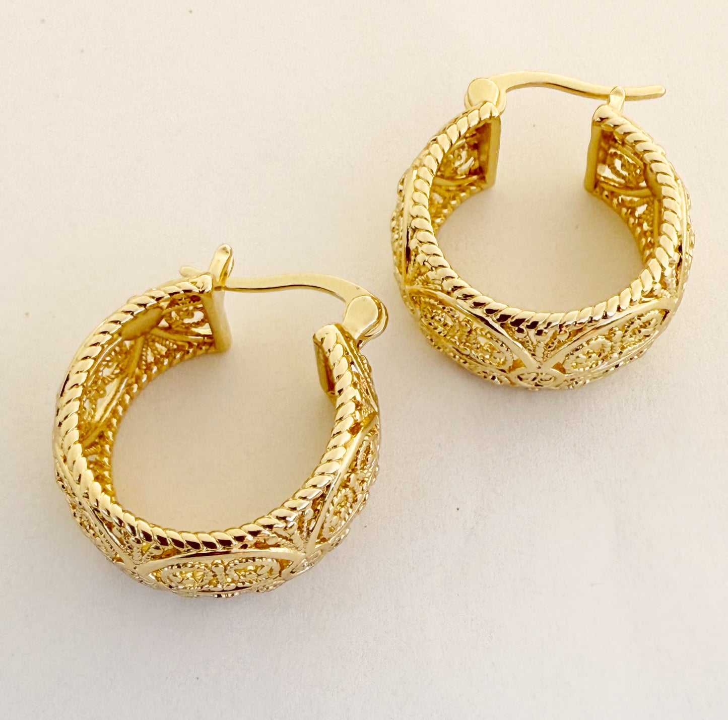 עגילי עקבתא