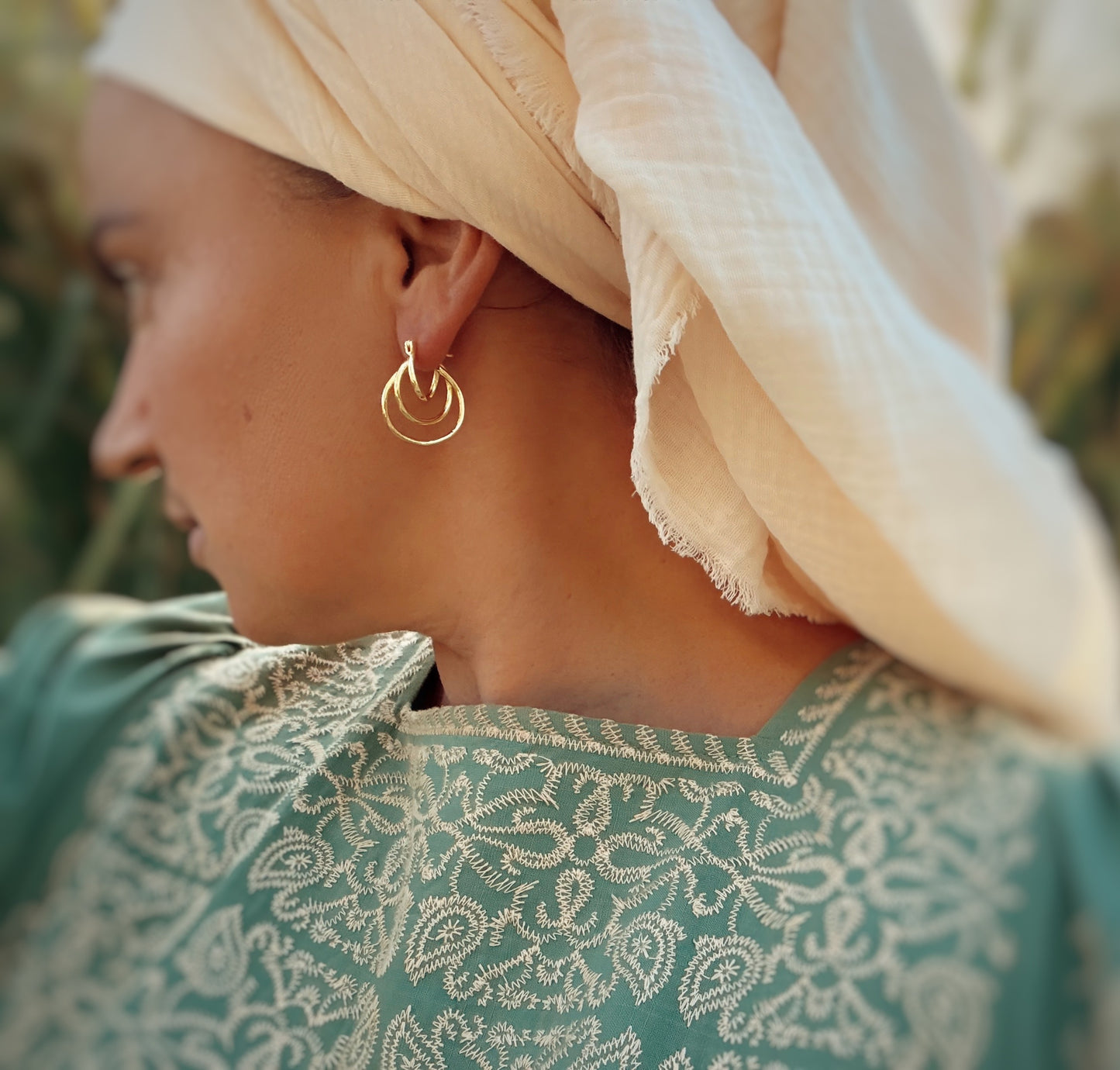 עגילי פסי זהב