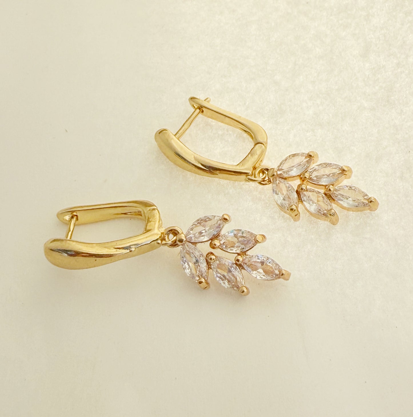 עגילי שלהבית