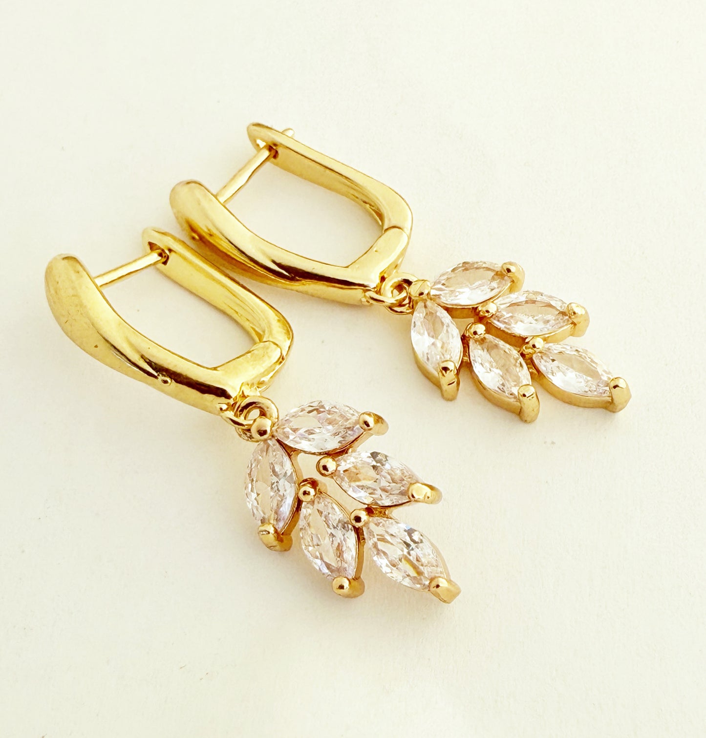 עגילי שלהבית