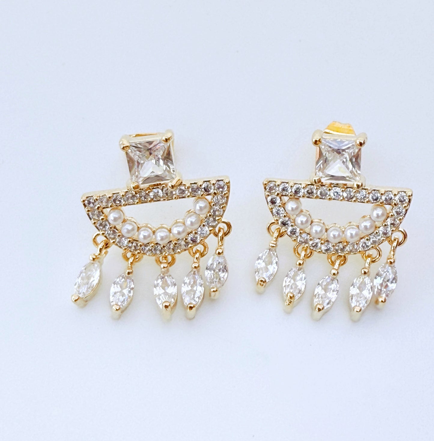 עגילי  תירצה