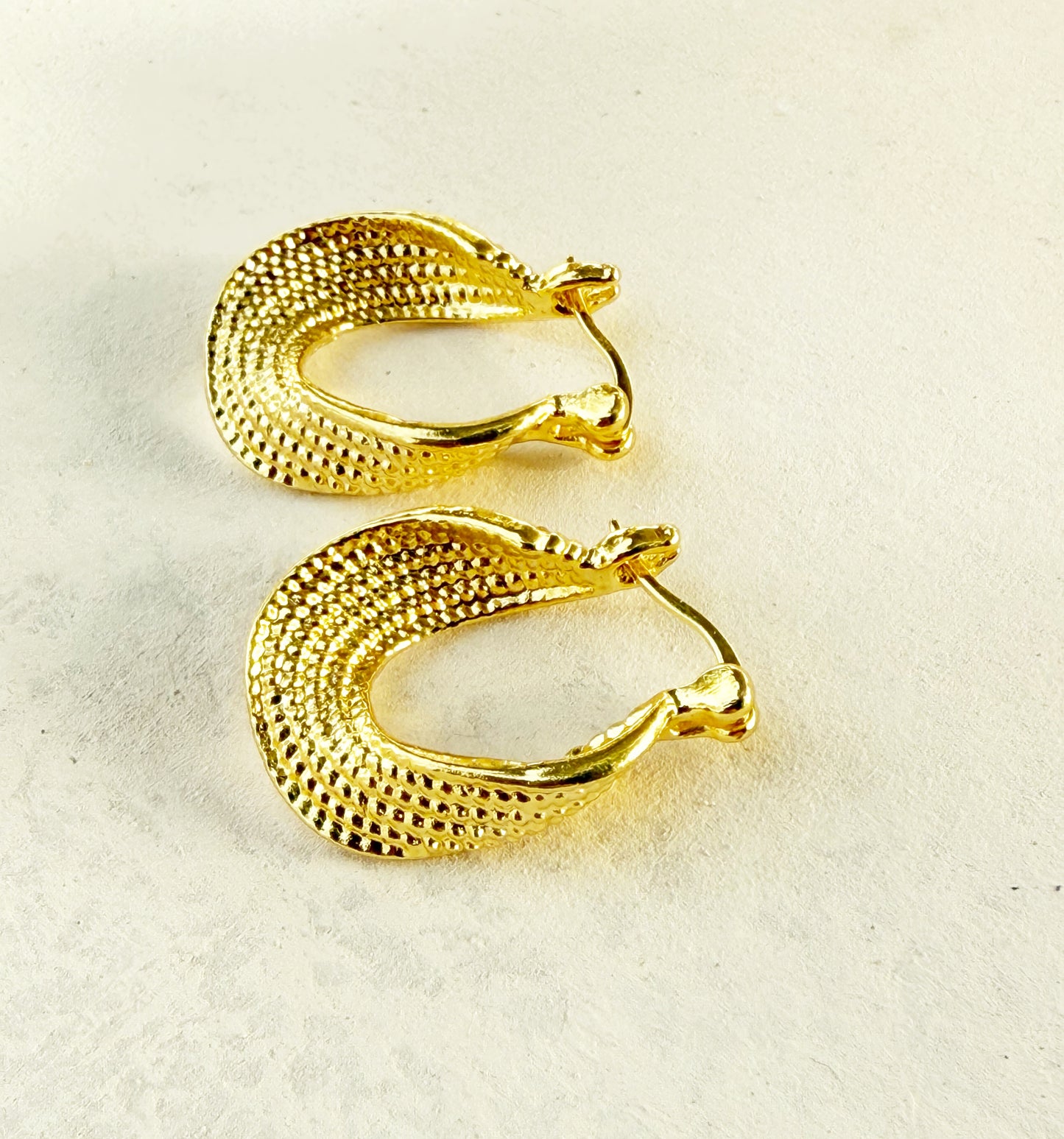 עגילי עצירה