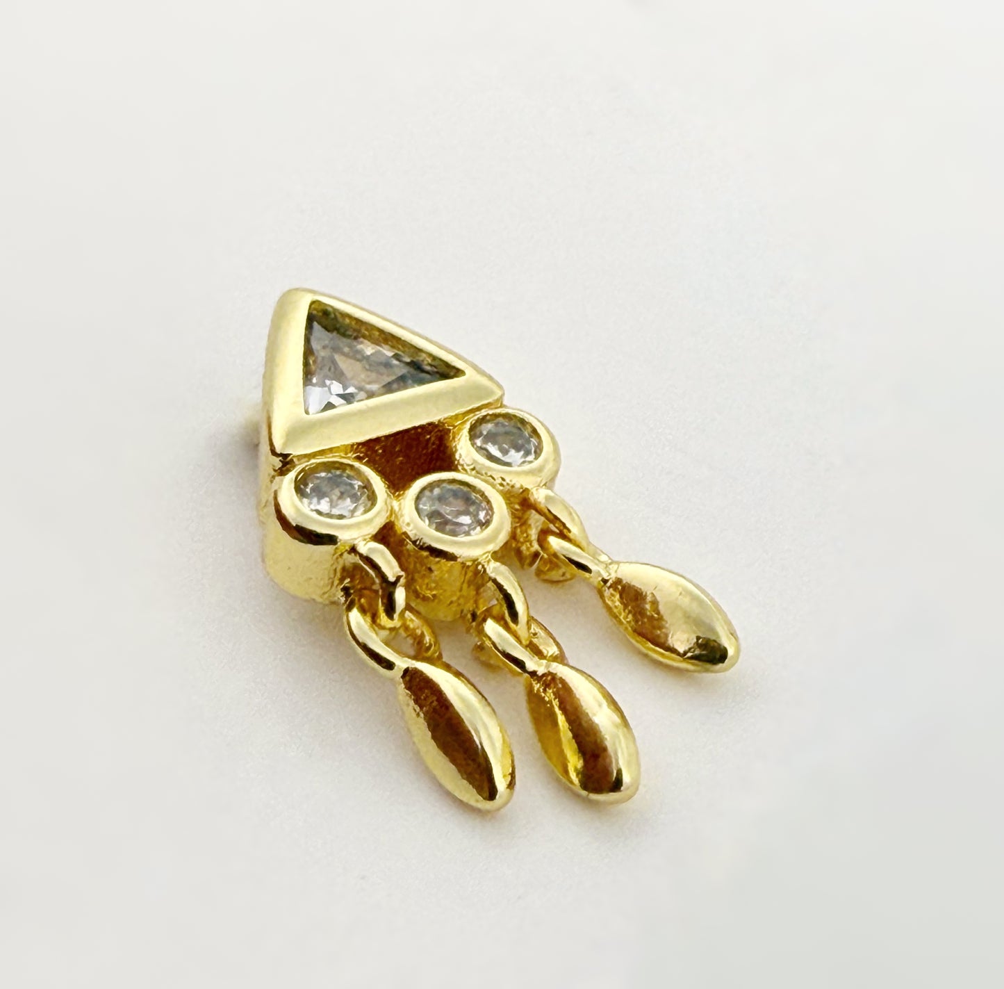 עגיל לפירסינג