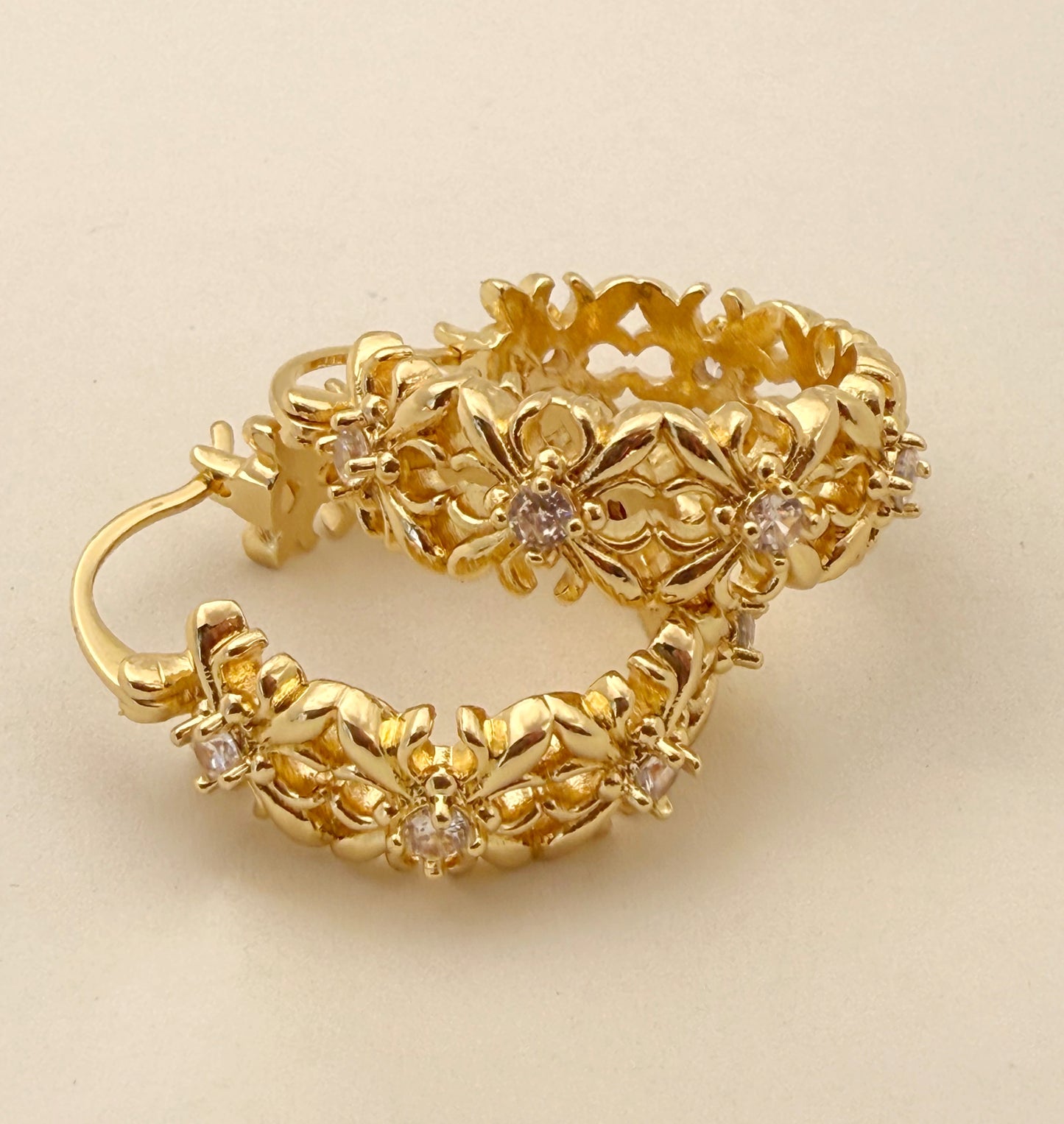 עגילי וחללו