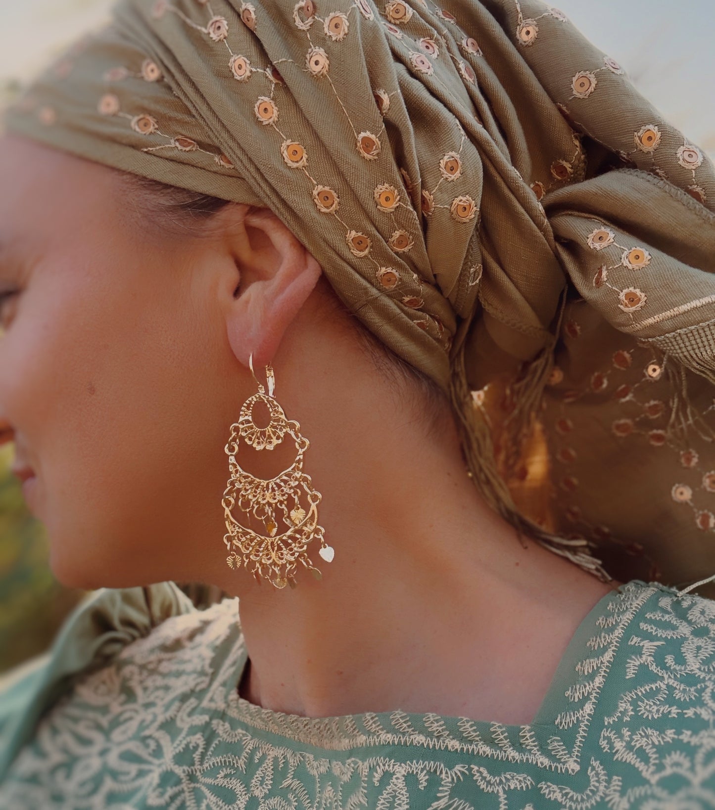 עגילי לירון