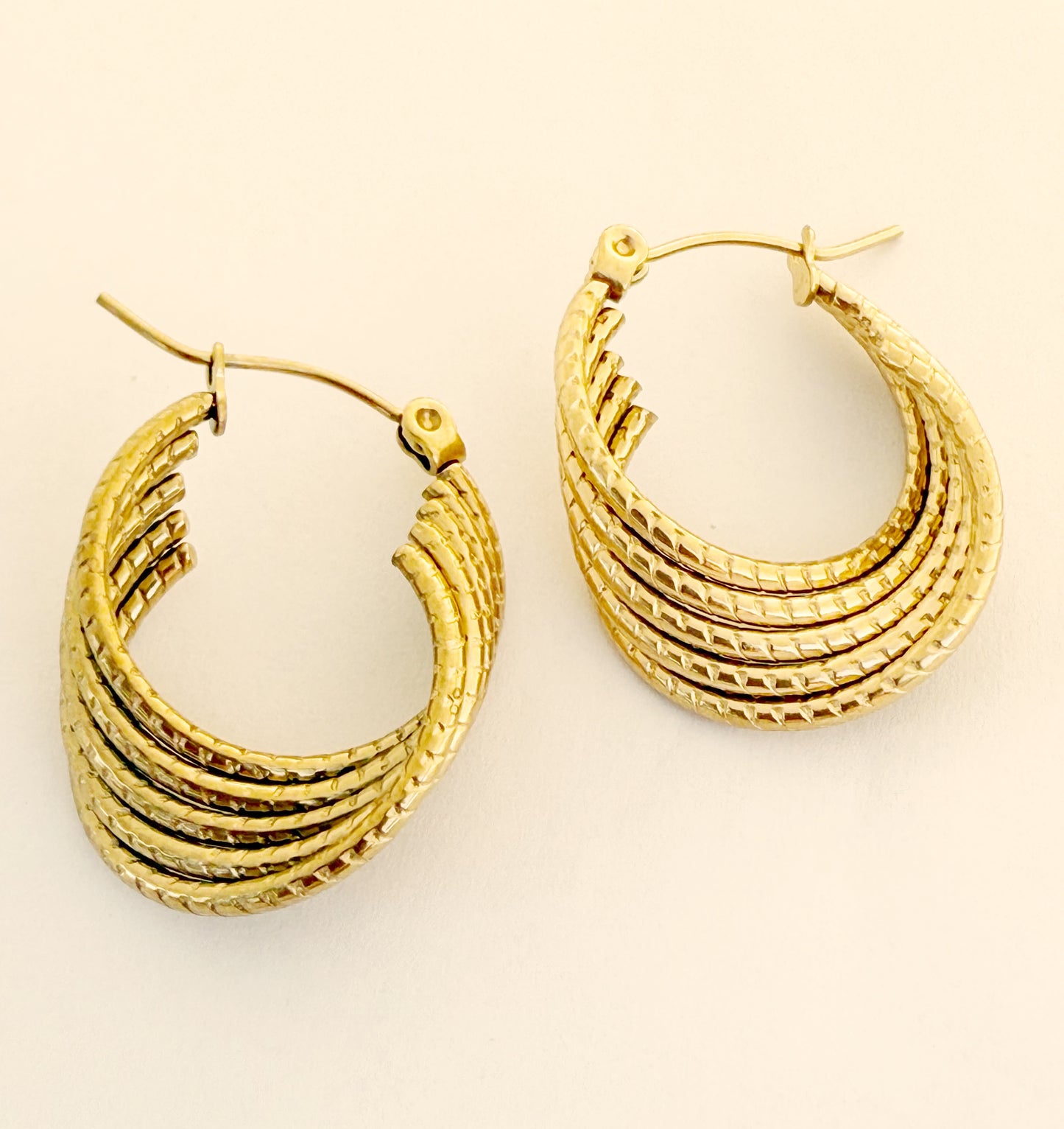 עגילי עמירה